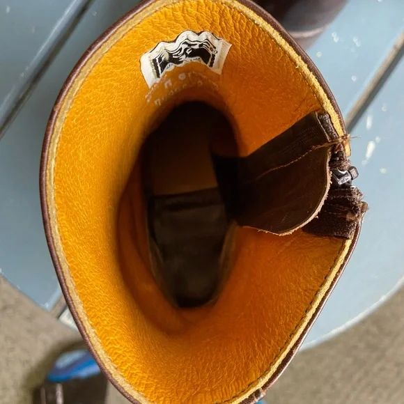 Frye Campus Shorties in Chestnut EUC - Picture 12 of 15